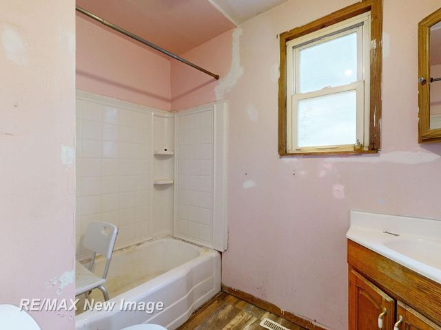 7991 W Dixon Road, Reese, MI 48757