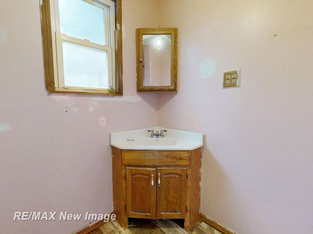 7991 W Dixon Road, Reese, MI 48757