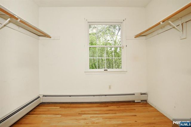 33 Hillside Avenue, Riverdale Borough, NJ 07457