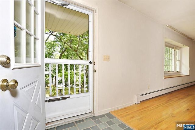 33 Hillside Avenue, Riverdale Borough, NJ 07457