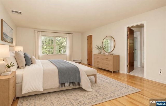 33 Hillside Avenue, Riverdale Borough, NJ 07457
