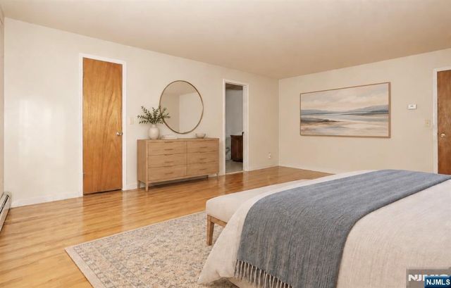 33 Hillside Avenue, Riverdale Borough, NJ 07457