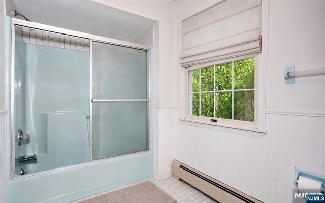 33 Hillside Avenue, Riverdale Borough, NJ 07457