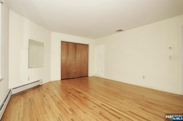 33 Hillside Avenue, Riverdale Borough, NJ 07457