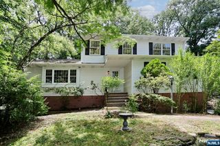 33 Hillside Avenue, Riverdale Borough, NJ 07457
