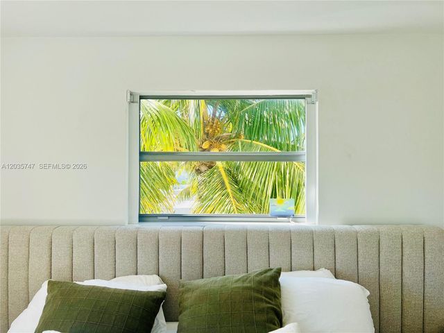 240 Collins Avenue 4A, Miami Beach, FL 33139