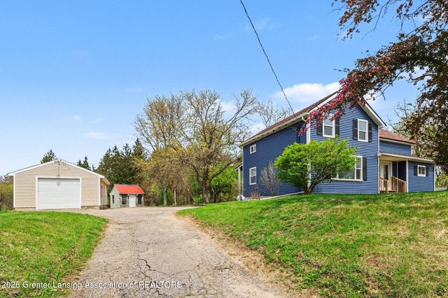 9469 Rossman Highway, Eaton Rapids, MI 48827
