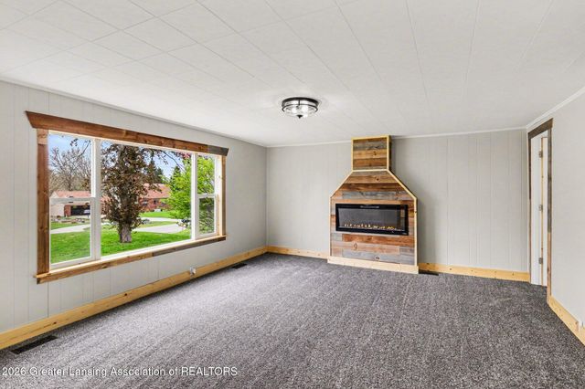 9469 Rossman Highway, Eaton Rapids, MI 48827