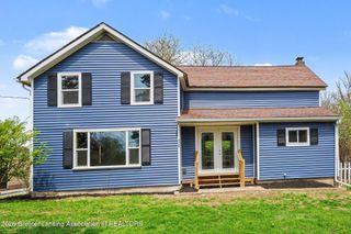 9469 Rossman Highway, Eaton Rapids, MI 48827