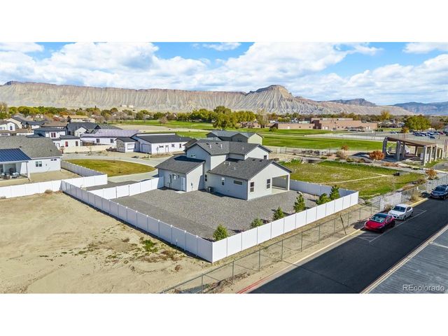 579 Fledgefield Dr, Grand Junction, CO 81504