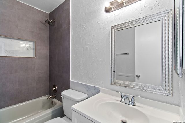 6611 Southpoint St Apt 128, San Antonio, TX 78229