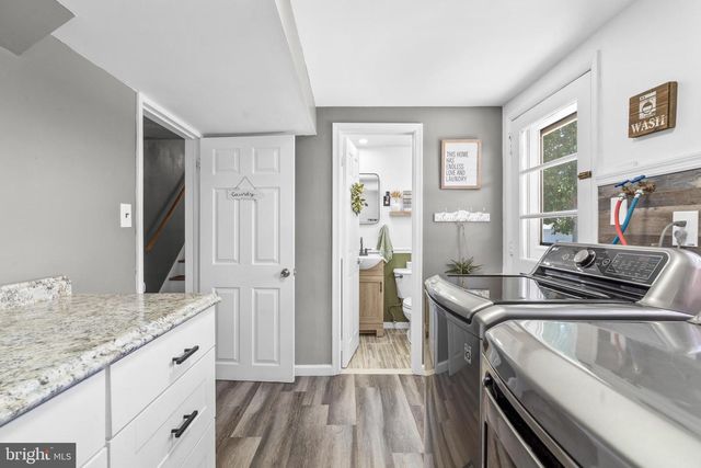 1049 STANDISH DR, Blackwood, NJ 08012