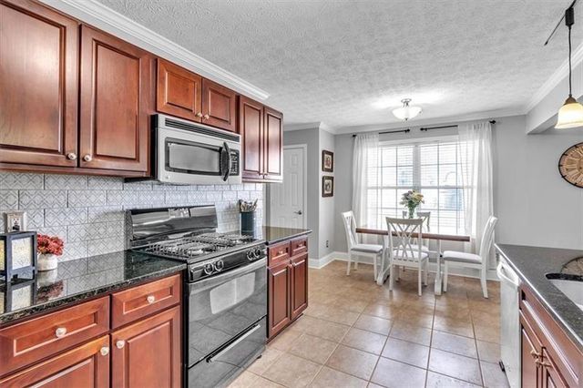 290 Carrington Way, Canton, GA 30115