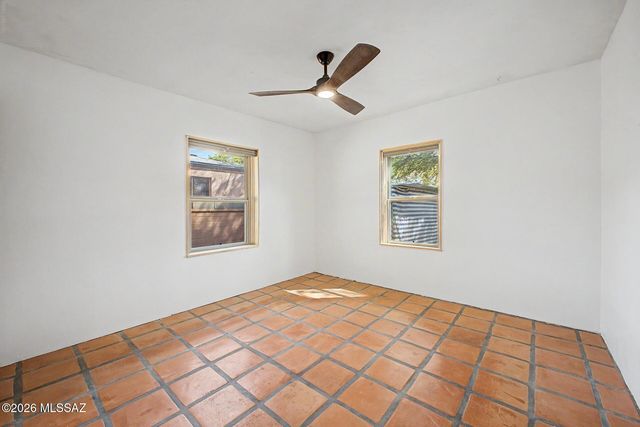 1049 E West Circle Drive, Tucson, AZ 85719