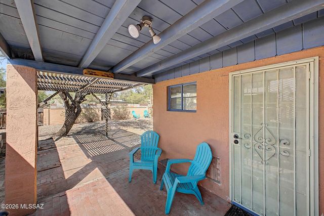 1049 E West Circle Drive, Tucson, AZ 85719