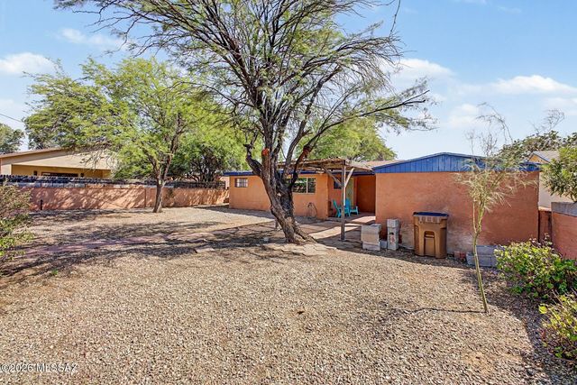 1049 E West Circle Drive, Tucson, AZ 85719