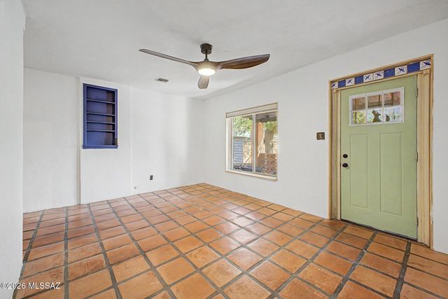 1049 E West Circle Drive, Tucson, AZ 85719