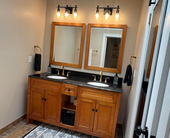 3821 Dunning Road, Rochester Hills, MI 48309