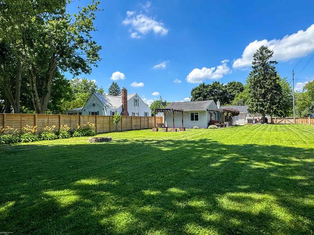 3821 Dunning Road, Rochester Hills, MI 48309