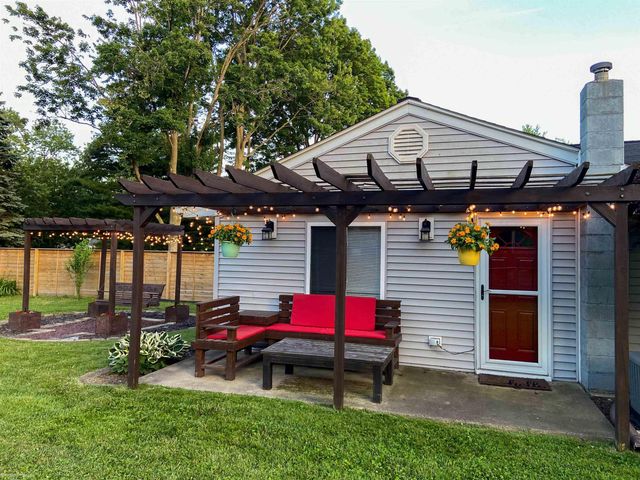 3821 Dunning Road, Rochester Hills, MI 48309