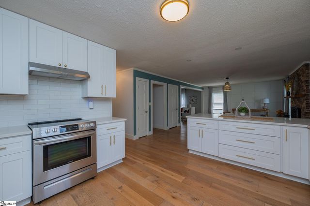 302 Stallings Road, Taylors, SC 29687