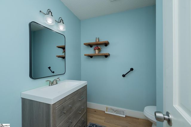 302 Stallings Road, Taylors, SC 29687