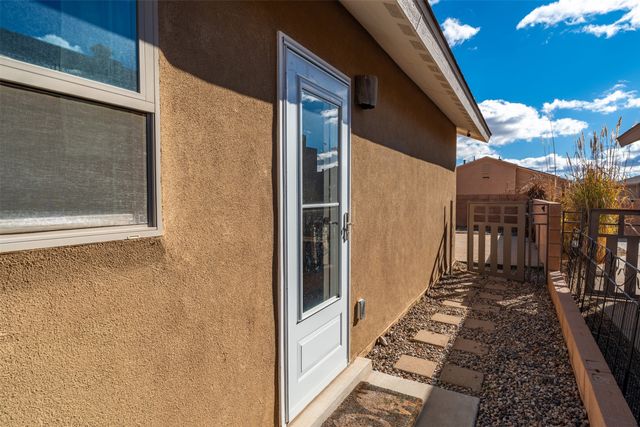 5252 Via del Cielo Lane, Santa Fe, NM 87507