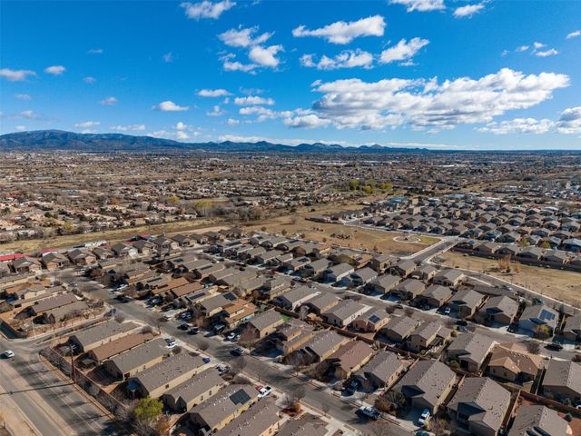 5252 Via del Cielo Lane, Santa Fe, NM 87507