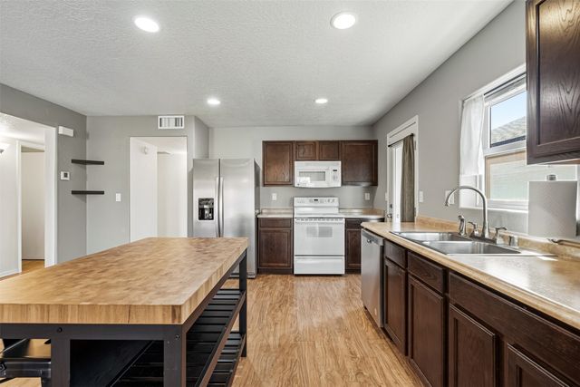 5252 Via del Cielo Lane, Santa Fe, NM 87507