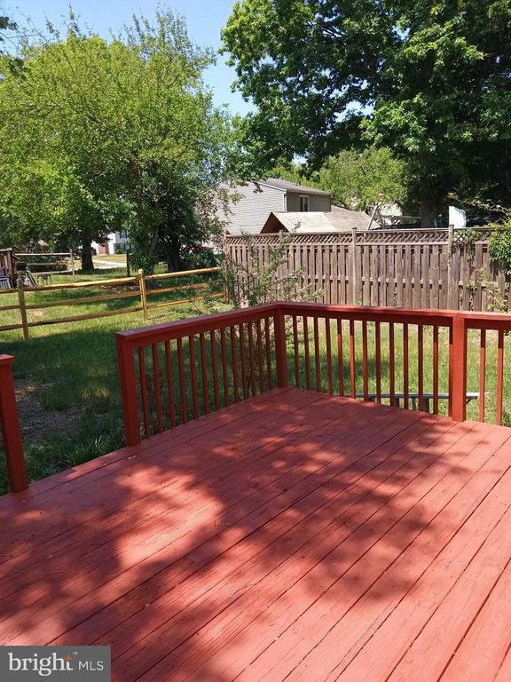 Image 20 of property listing at 4053 PARKER CT, Waldorf, MD 20602