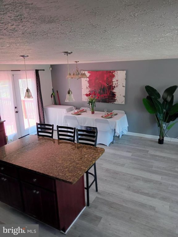 Image 6 of property listing at 4053 PARKER CT, Waldorf, MD 20602