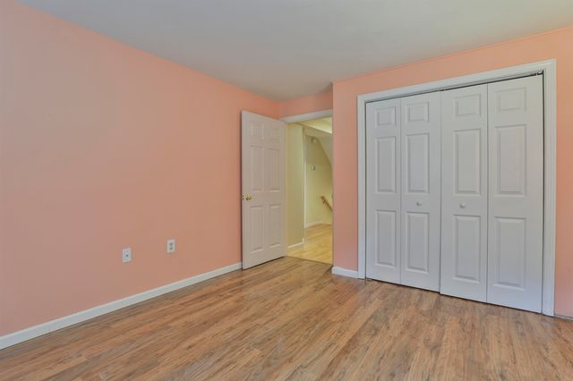 34 Joanne Drive, Hooksett, NH 03106