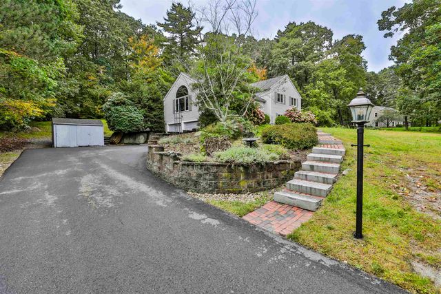34 Joanne Drive, Hooksett, NH 03106