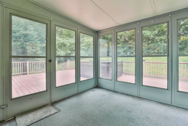 34 Joanne Drive, Hooksett, NH 03106