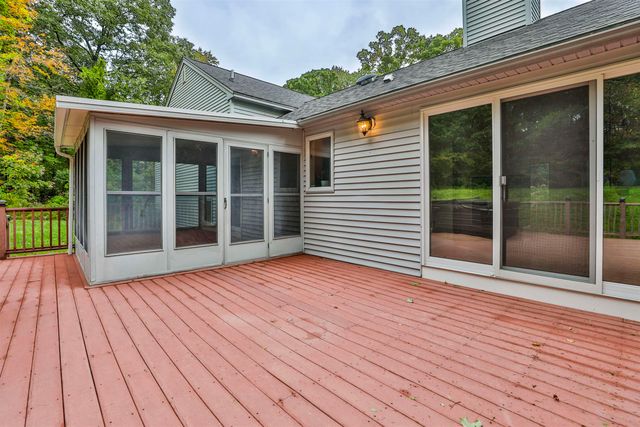 34 Joanne Drive, Hooksett, NH 03106
