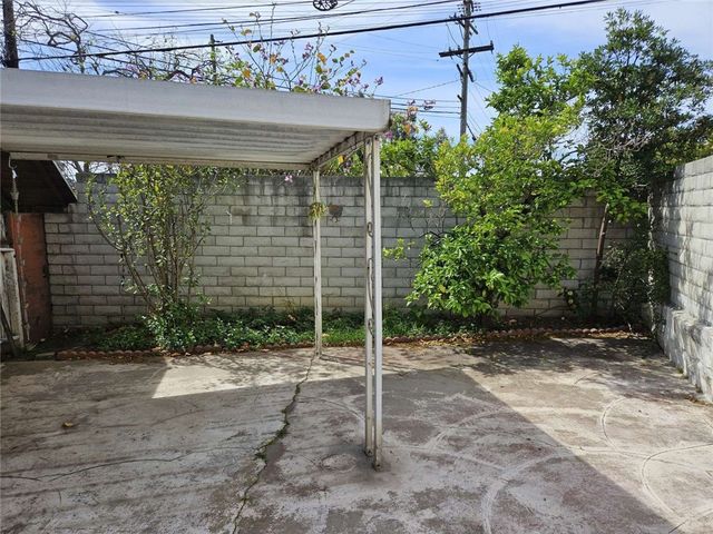 2642 Manning Avenue, Los Angeles, CA 90064