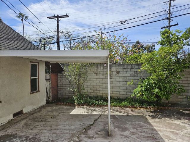 2642 Manning Avenue, Los Angeles, CA 90064