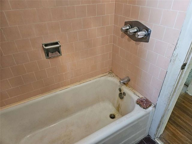 2642 Manning Avenue, Los Angeles, CA 90064