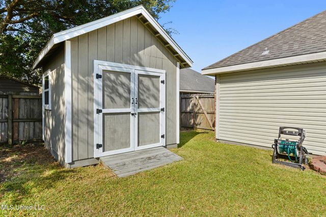 10555 Pak Cove, Biloxi, MS 39532