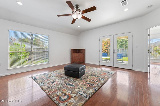 10555 Pak Cove, Biloxi, MS 39532