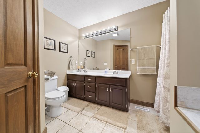 307 Martin Chapel Rd, Portland, TN 37148