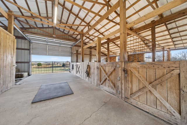 307 Martin Chapel Rd, Portland, TN 37148