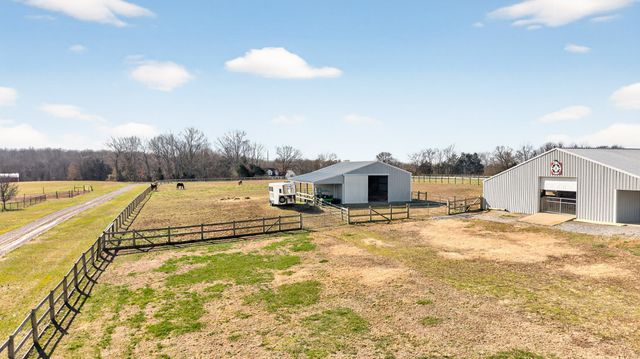 307 Martin Chapel Rd, Portland, TN 37148