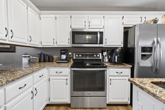 307 Martin Chapel Rd, Portland, TN 37148