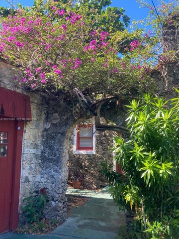 8238 NE 9th Ave, Miami, FL 33138