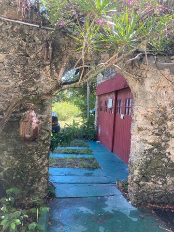 8238 NE 9th Ave, Miami, FL 33138