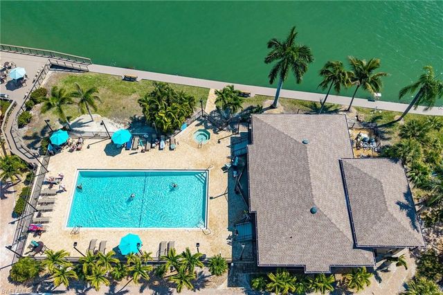 4265 Bay Beach LN 522, Fort Myers Beach, FL 33931