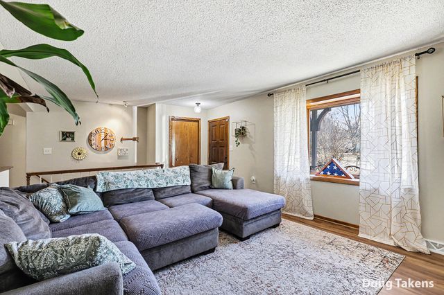 1750 Jason Court, Jenison, MI 49428