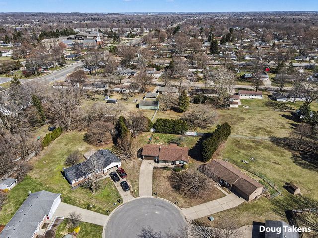 1750 Jason Court, Jenison, MI 49428