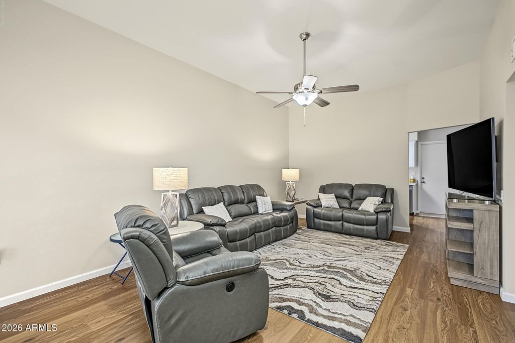 9907 W HAWTHORN Drive, Sun City, AZ 85351 — photo 4